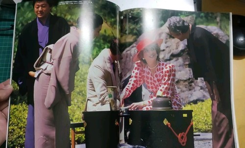 1997 Farewell Princess Diana Japanese Special Edition Magazine, New Old Stock - Picture 7 of 13