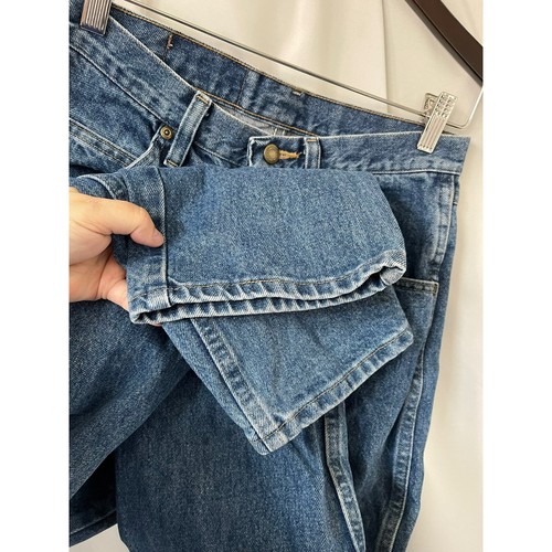 Wrangler Medium-Wash Straight Leg Jeans - Picture 4 of 10