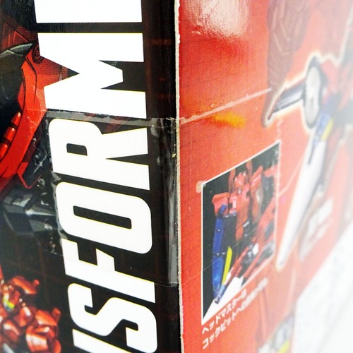 Transformers Legends LG62 Targetmaster Windblade Action Figure Takara Tomy NEW - Picture 8 of 13