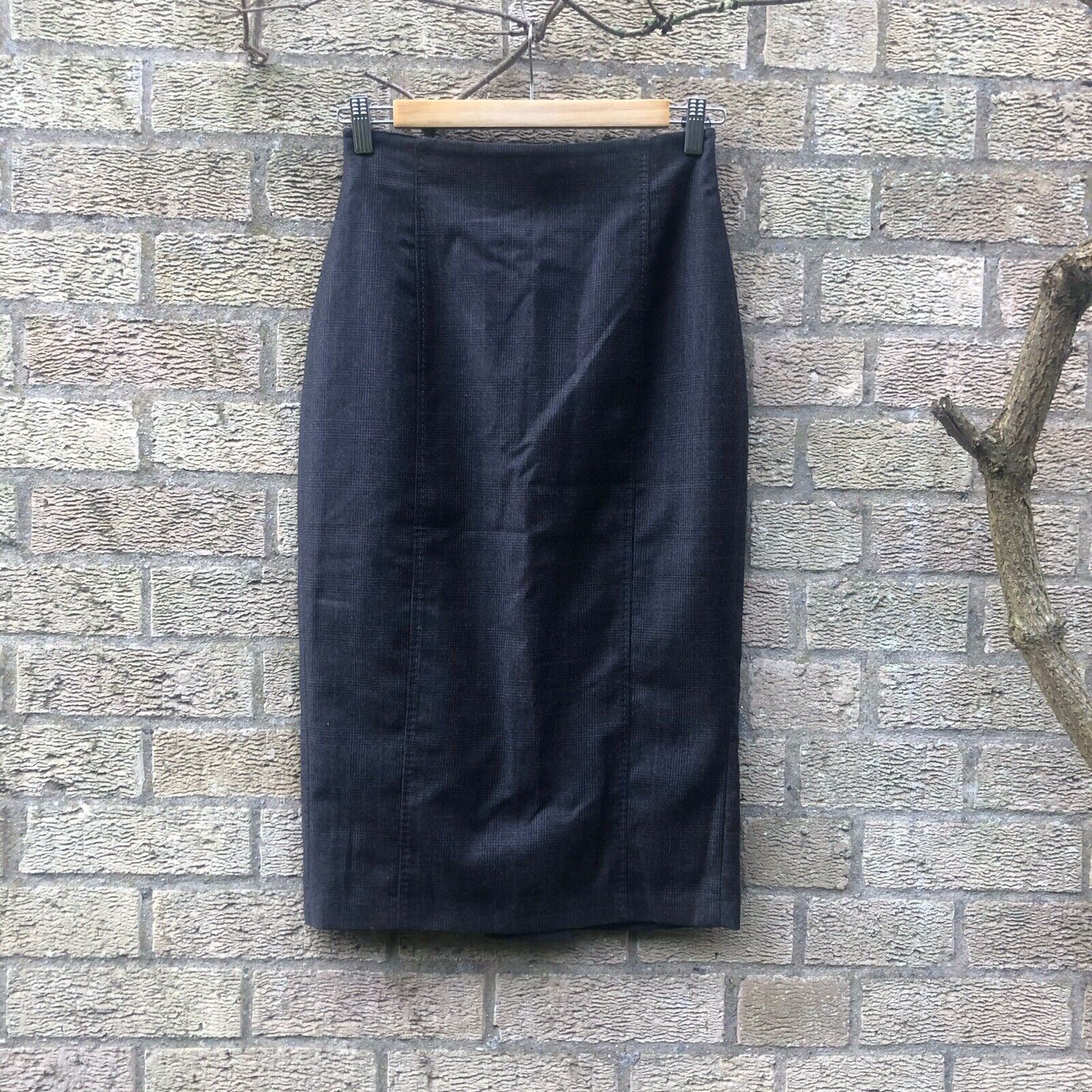 Picture 1 of 8