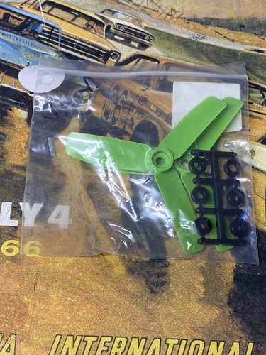 HQ Props HQP01030447: {4x4x3RG}Tri-Blade Propellers NewInPack USA Shipped - Picture 2 of 6