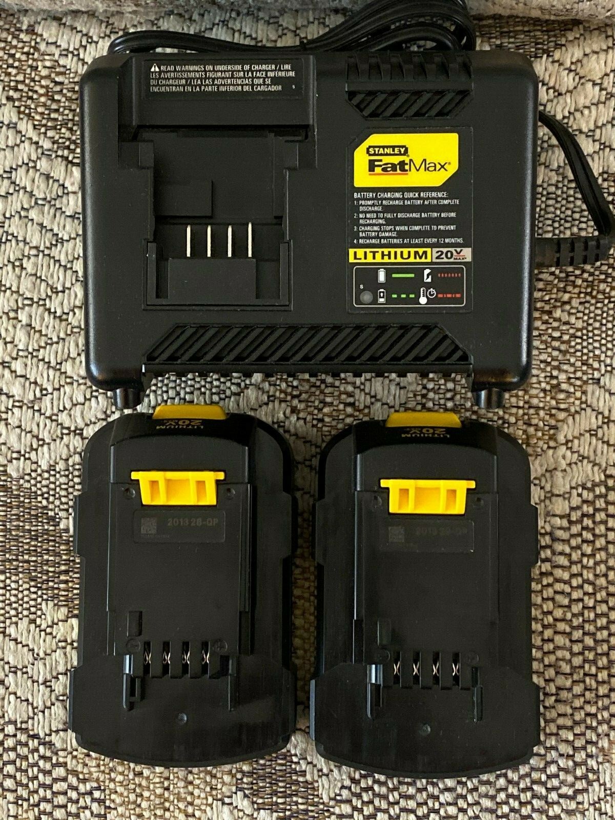 Stanley Fatmax 20V Lithium-ion (2) OEM (FMC680L) Batteries and (FMC690L) Charger Stanley Fatmax 20V Lithium-ion (2) OEM (FMC680L) Batteries and (FMC690L) Charger