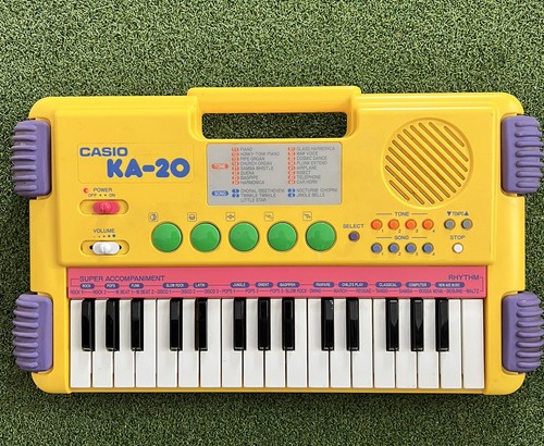 Casio Cool KA-20 Keyboard 32 Key "Creative Composer" Kids 80's Vintage - Read - Picture 1 of 4