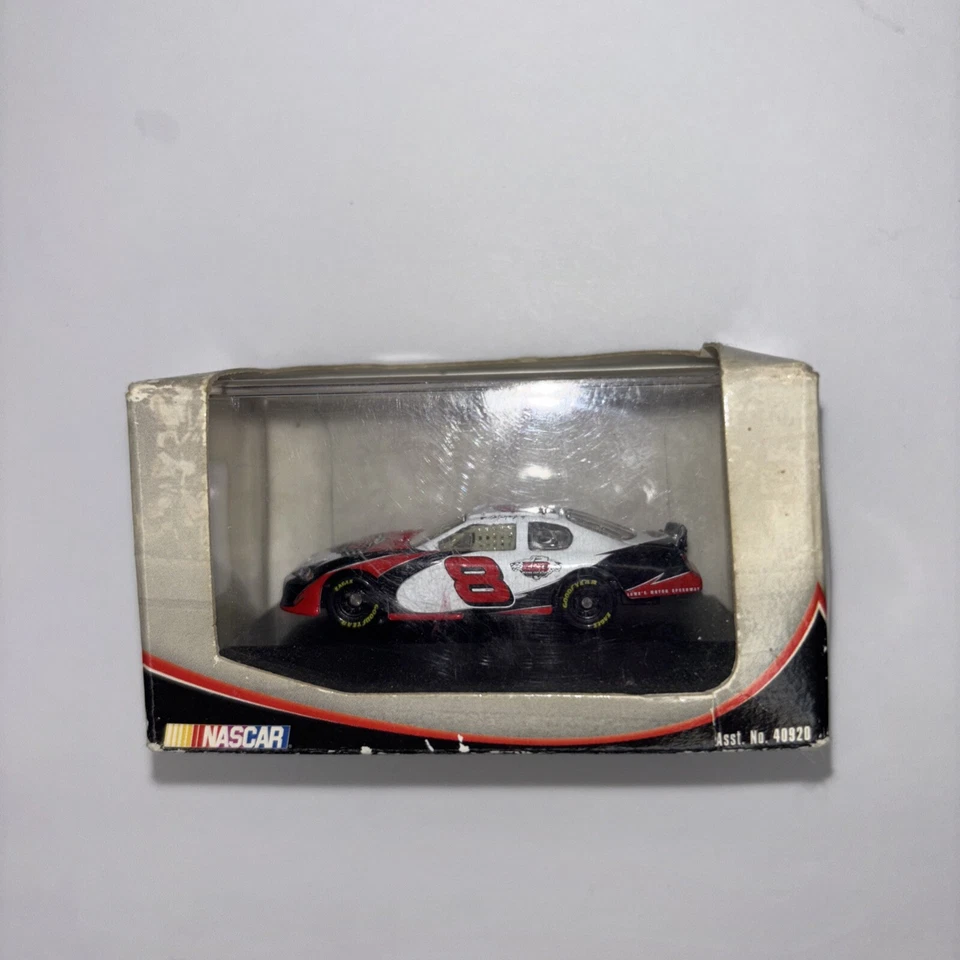 Dale Earnhardt Jr #88 National Guard Hood Car Daytona 500 Winner's Circle 2006 - Image 2 of 4