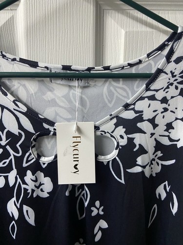 NWT Flycurvy Short Sleeved Blouse Womens Plus 3x Black Floral Print Round Neck - Picture 7 of 7