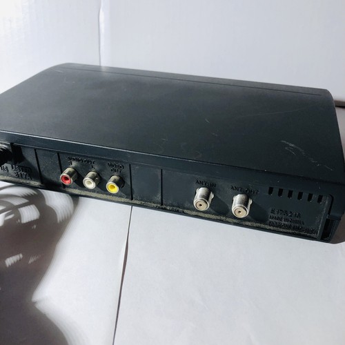 Magnavox (TB100MW9) SDTV Digital zu Analog Wandler mit Fernbedienung - Bild 5 von 12