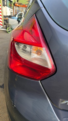FORD FOCUS TITANIUM MK3 2012 5DR HB PASSENGER SIDE REAR LIGHT TAIL LIGHT - Picture 5 of 5
