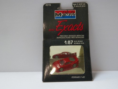 Monogram Mini Exacts- Ferrari F-40----1:87 scale    B2 - Picture 1 of 3