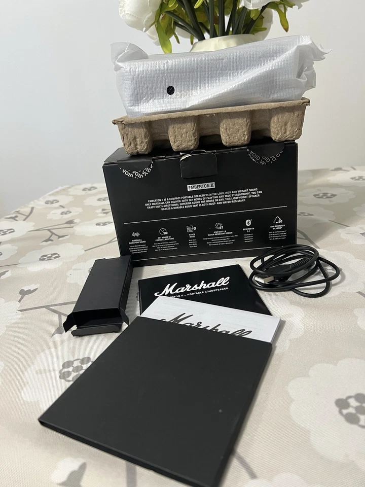 Marshall Emberton II Portable Bluetooth Speaker - Black And Brass- Open Box — 第 4/4 张图片