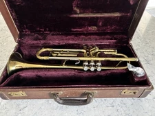Vintage Conn Director Shooting Stars Trumpet 1955 w/case