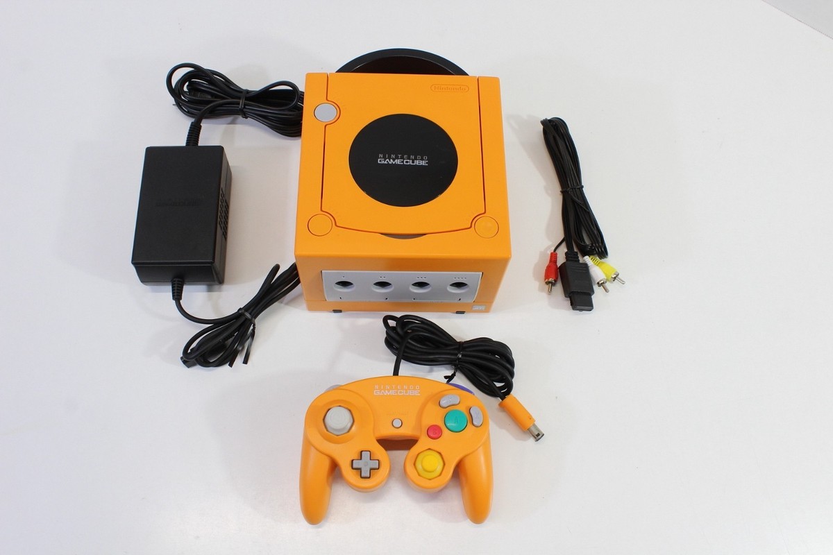 Nintendo GameCube Spice Orange Console Bundle GC PLAY US