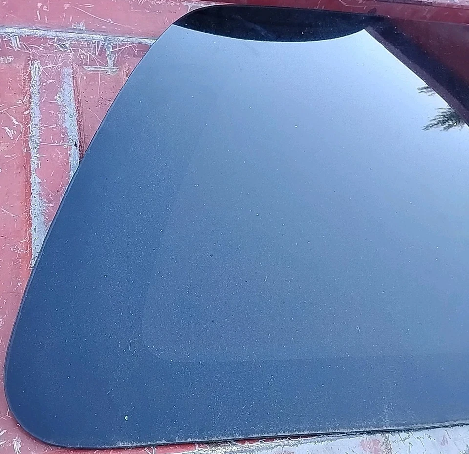 Fits Mercury Mariner & Ford Escape Passenger Right Side Quarter Window Glass - Image 2 of 4