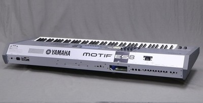 YAMAHA MOTIF ES8 88-key Synthesizer Workstation with PLG150-PF