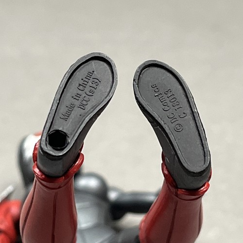 DC Collectibles Justice League KATANA The New 52 2013 6" Poseable Action Figure - Picture 13 of 23