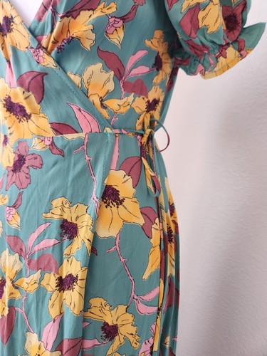 New Flynn Skye Twilight Walk Annabelle Wrap Maxi Dress Womens M Green Yellow  - Picture 2 of 9