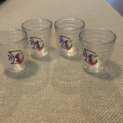 Juego de 4 vasos Tervis 12 OZ peces bordados casa de playa vacaciones tropicales - Imagen 1 de 5