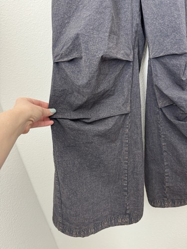 Urban Outfitters Women's Gray Nylon Barrel Jogger Pants Pockets Wide Leg Small - Picture 3 of 16