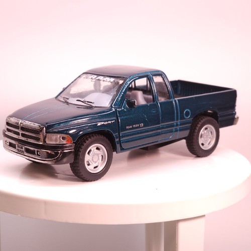 Lote de 4 camiones Kinsmart 1:38 diecast 1953 Chevy 3100 grúa verde Dodge Ram Raptor - Imagen 8 de 17