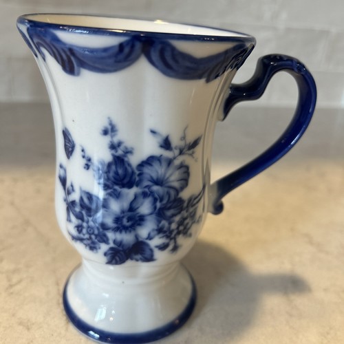 Cracker Barrel Cobalt Blue & White Pedestal Footed Ceramic Floral Mug Flow Blue - Picture 3 of 8