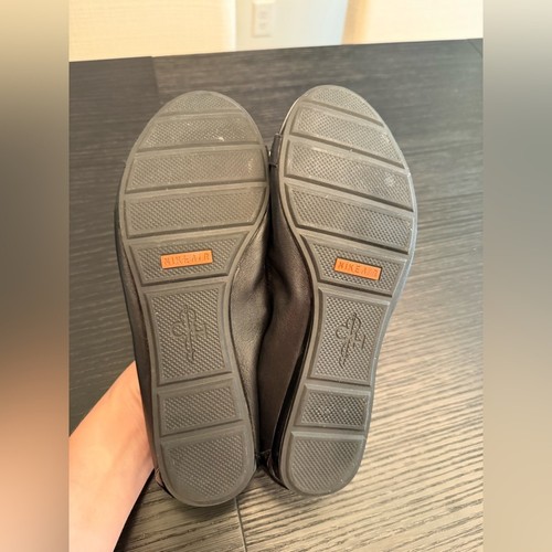 Ballerine Cole Haan nere in vernice con fiocco punta tonda taglia 9 - Foto 8 di 9