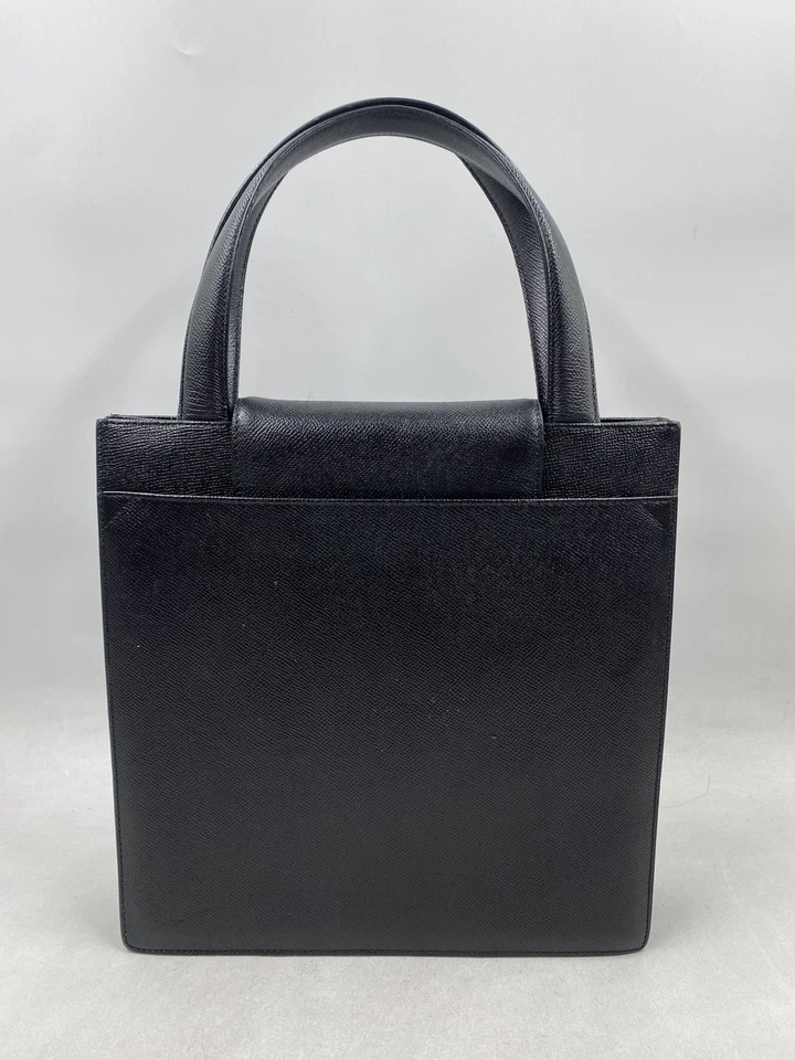 Bolso con asa superior de cuero negro Bvlgari Foto 2 de 4