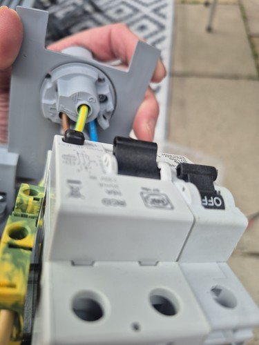 K13414 BLU MK COMMANDO SOCKET OUTLET RCD 16A IP44 RATED. 250V NEW - Picture 5 of 8