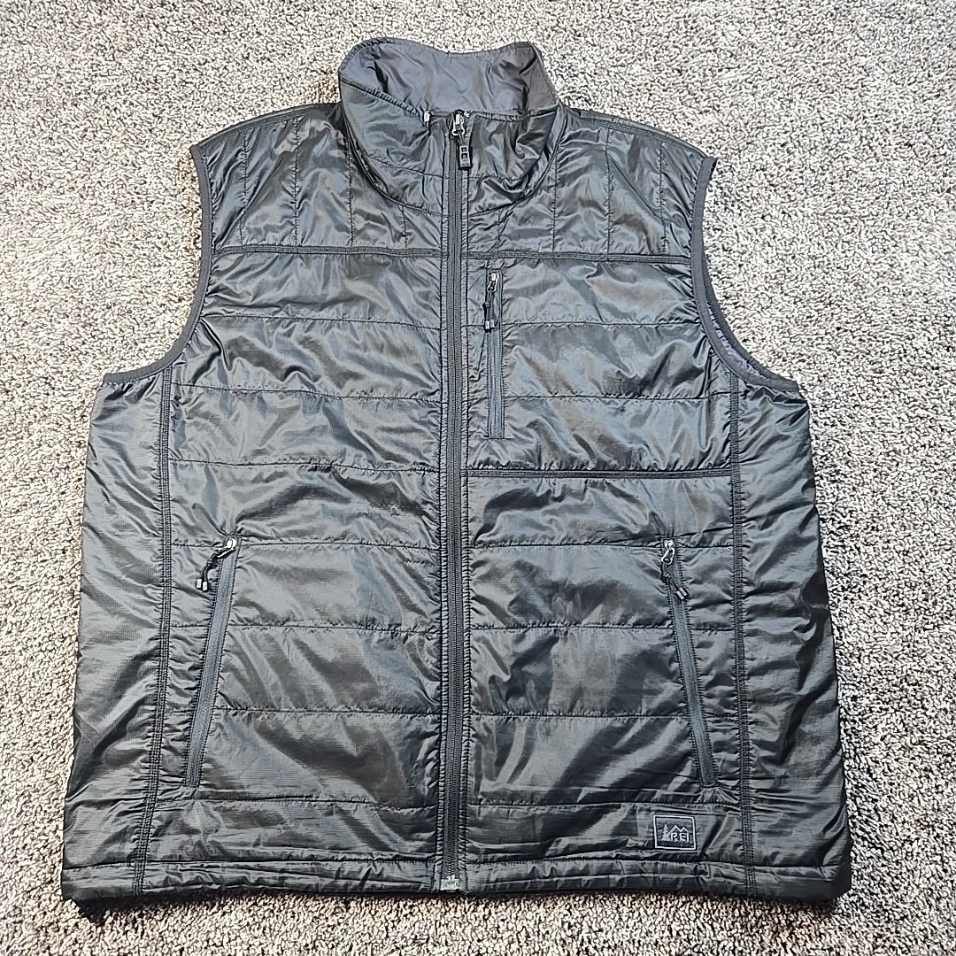REI Vest Mens XL Black Primaloft Pertex Quantum Puffer Full Zip Quilted Outdoor