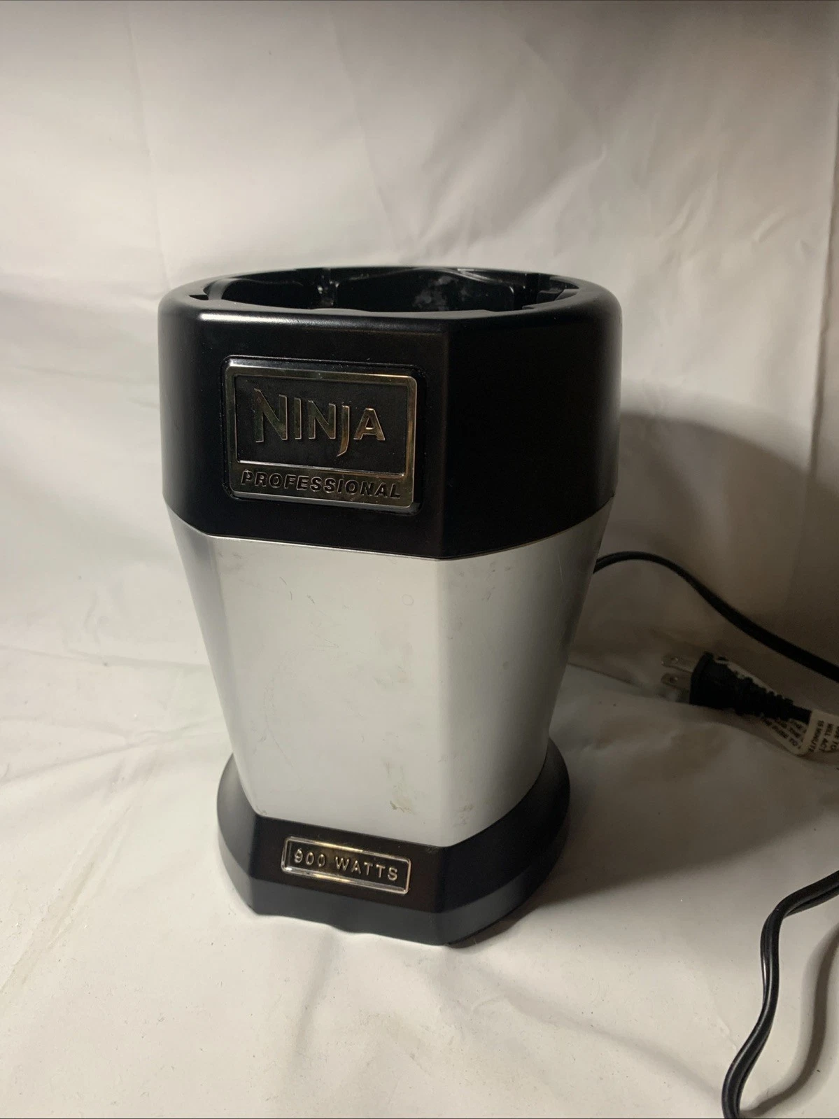 Nutri Ninja Pro BL456-69 Blender Professional 900 Watt Blender Base Only Tested