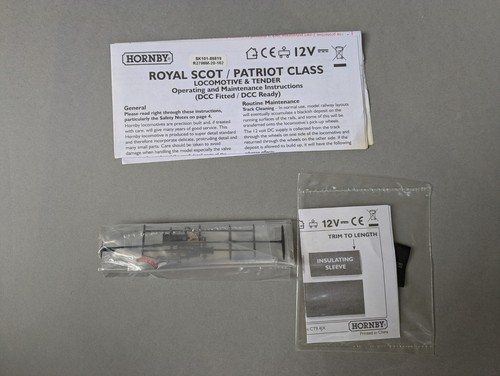 R2796M Hornby OO Gauge 'The Irish Mail' Royal Scot Train Pack Ltd Edition - Picture 6 of 7