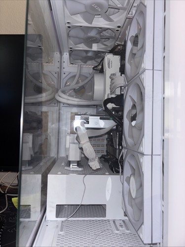 BitFenix CETO High Airflow Gaming PC Case Glass. READ DESCRIPTION - Picture 2 of 4