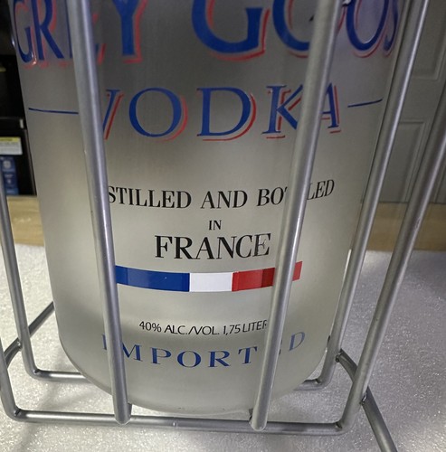 Vintage Grey Goose Vodka 1.75 Liter Bottle Display / Dispenser w/1.75L Bottle - Picture 6 of 7