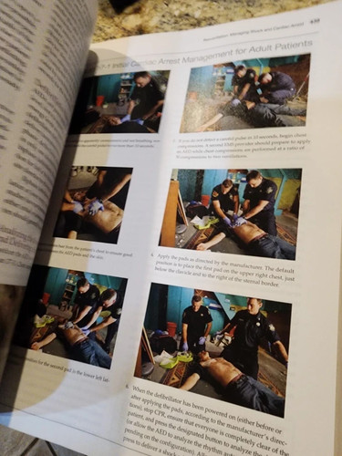 Advanced EMT: A Clinical Reasoning Approach (2nd Edition) COVER MISSING - Imagen 4 de 4