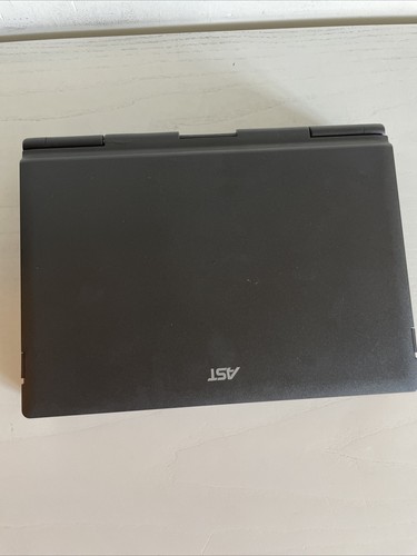 AST Ascentia 900N Intel 486 Vintage Laptop - Picture 6 of 16