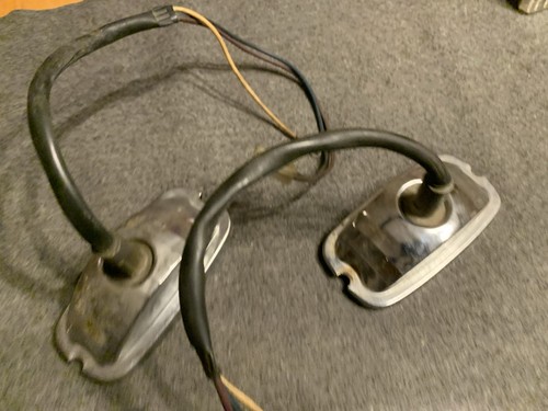 66 67 PONTIAC GTO FRONT PARKING LIGHT ASSEMBLY GRILLE lIGHT HOUSINGS AND BEZELS - Picture 2 of 21