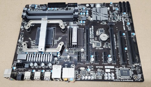 Placa madre de escritorio Gigabyte GA-970A-D3P AMD 970 AM3+ ATX DDR3 USB3.0 - Imagen 1 de 7