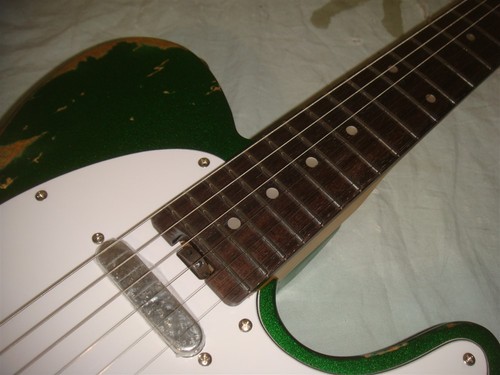 GUITARRA ELÉCTRICA TELECASTER KGD RELIC T VERDE METÁLICA CON ACABADO ENVEJECIDO/VINTAGE  - Imagen 9 de 18
