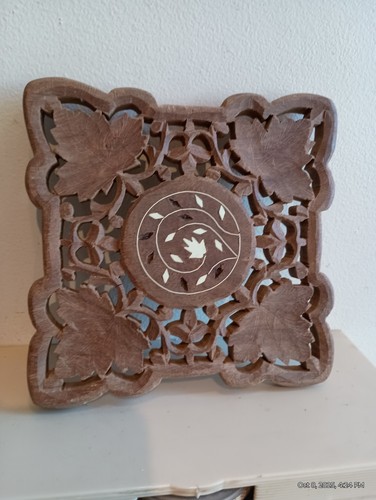 Carved Wood Footed Trivet Hot Plate With Floral Inlay Handmade? - Picture 3 of 6