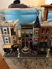 LEGO CREATOR: Assembly Square (10255)