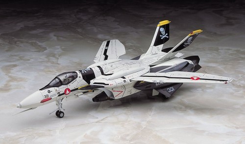 Hasegawa 65715 1/72 Scale Model Macross Zero Fighter Kit VF-0S Phoenix - Picture 3 of 3