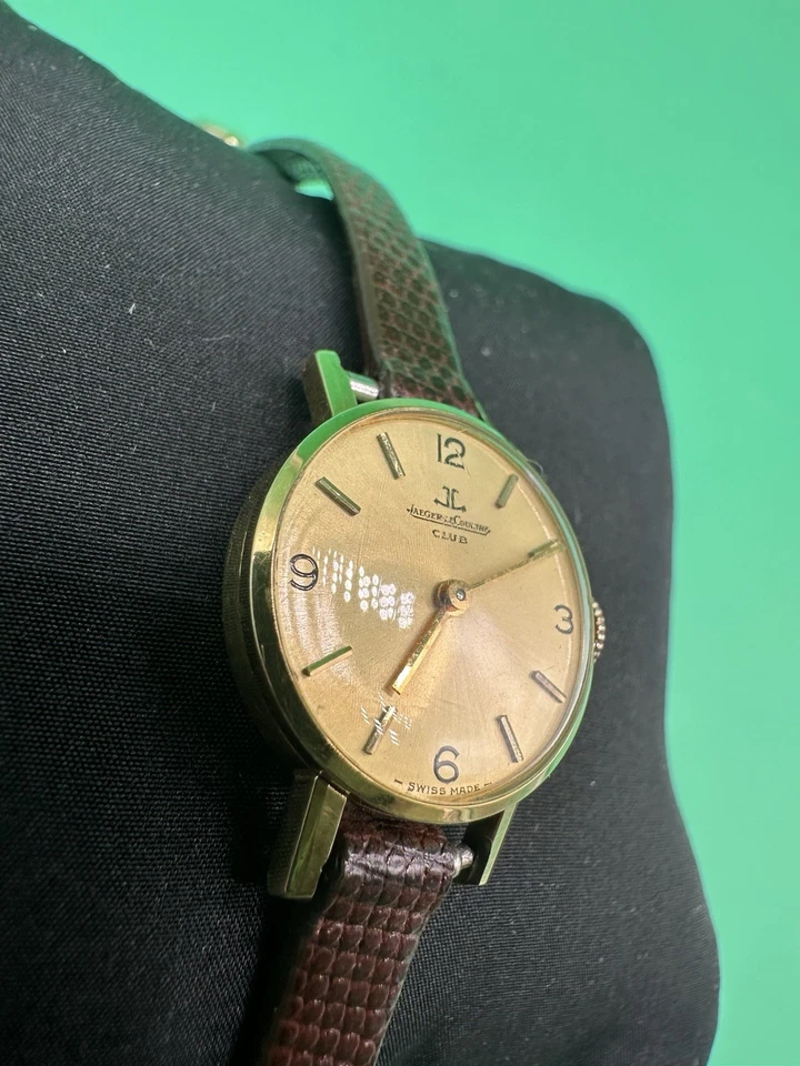 Reloj Jaeger-LeCoultre Vintage Damas Chapado en Oro Movimiento Cuerda Manual Foto 3 de 4
