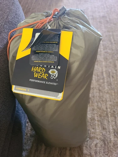 Mountain Hardwear Corners 3 Tent. Backpacking 3 Season. 3 Person. NOS. K7
