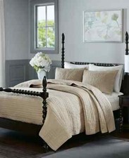 Madison Park Signature Serene Hand Quilted 3-Pc. Quilt Set, King, NWT