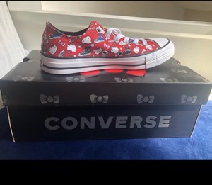hello kitty converse size 8