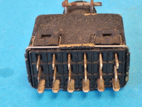 Jones Plug ~ 18 Pin Male ~ Medium size with shell ~ 12 pins across 6 pins inline - Photo 2/10