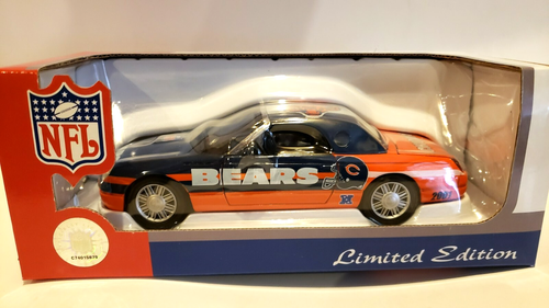 NFL Chicago Bears 2002 Ford Thunderbird Die Cast Car, NEW (Issued 2001) - Picture 2 of 5