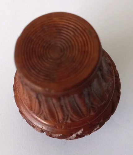 Antique Carved Treen Wood Nutmeg Grater - Picture 6 of 9