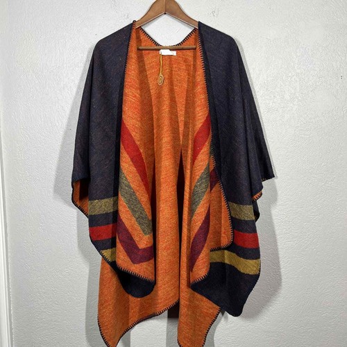NEW! Shiraleah Chicago Shawl Poncho Sweater Wrap Knit OSFA - Picture 6 of 6