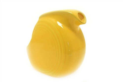 "Jarra de disco vintage Fiestaware Fiesta HLC amarillo brillante 5,75" - Imagen 2 de 4