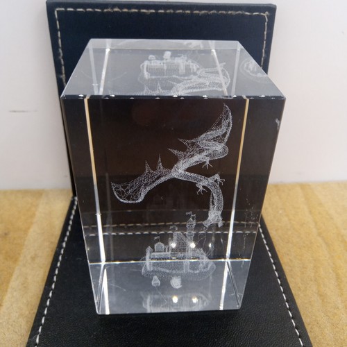 LASERGEÄTZTER GLAS BRIEFBESCHWERER "DRACHE" - Bild 4 von 6