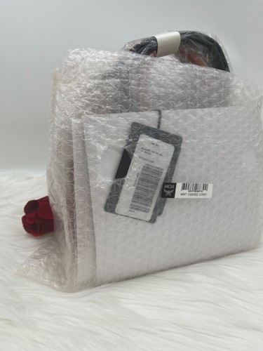 NUEVO AUTÉNTICO NUEVO CON ETIQUETAS MCM Munchen Mini Logo Bolso de Hombro de Cuero en Coñac - Imagen 4 de 19